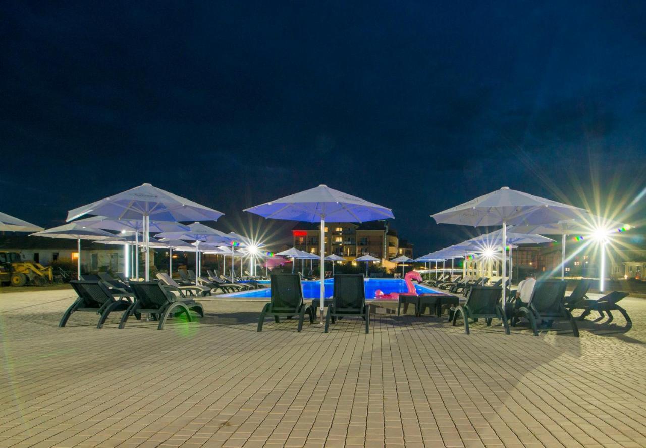 Welcome Summer Hotel Zatoka Buitenkant foto