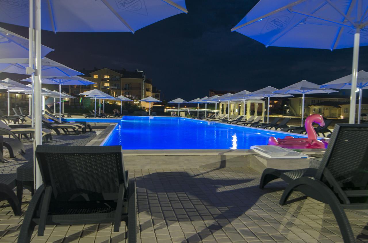 Welcome Summer Hotel Zatoka Buitenkant foto