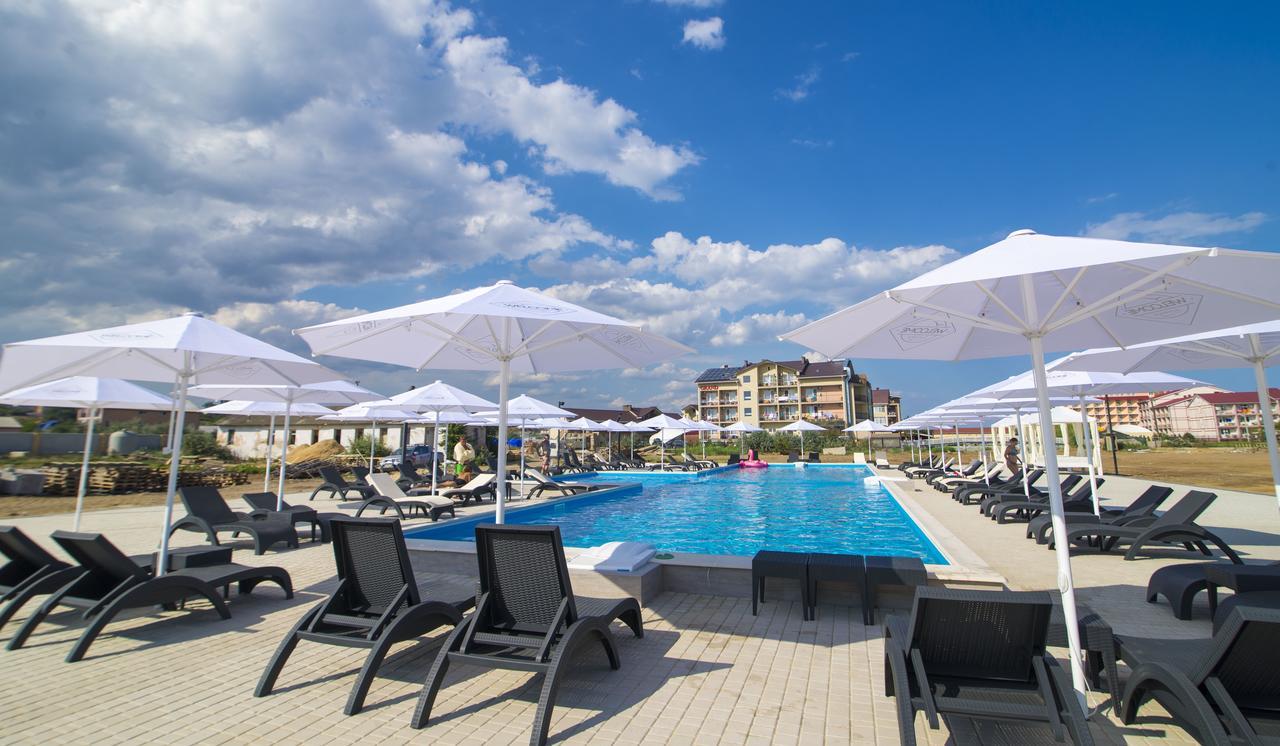 Welcome Summer Hotel Zatoka Buitenkant foto