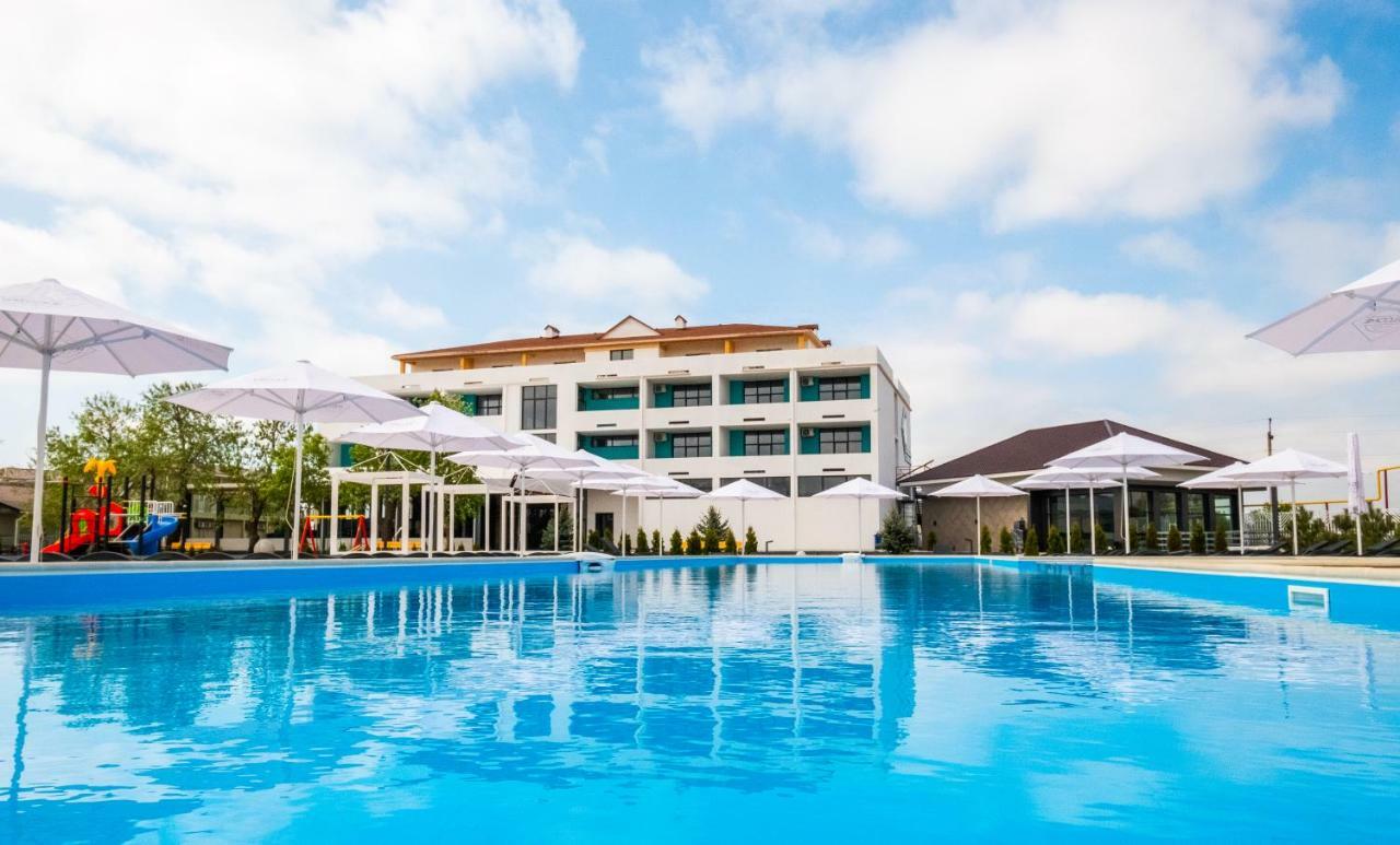 Welcome Summer Hotel Zatoka Buitenkant foto